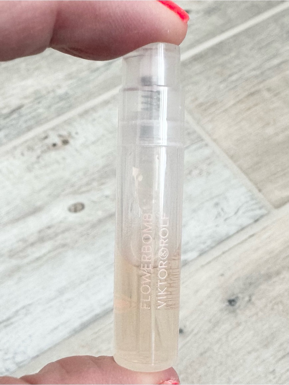 Viktor & Rolf Flowerbomb - Picture 3 of 4